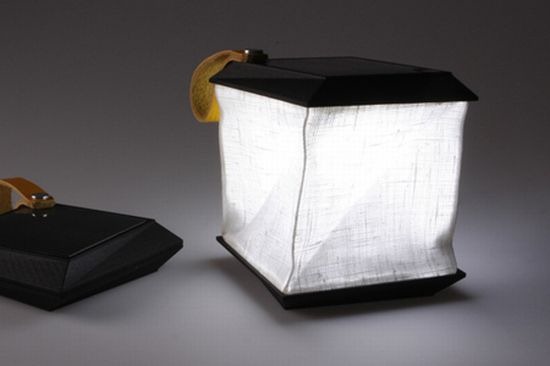 solar-powered-lamp-by-jesper-jonsson_Bq23N_58