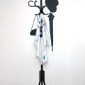 Vynil + Hanger.
