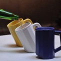 减少泡沫的啤酒杯