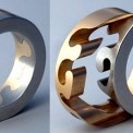 Intertwined Wedding Rings: 亲密无间